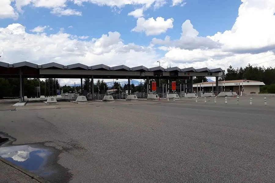 Mautstation an der französischen Autobahn A51.