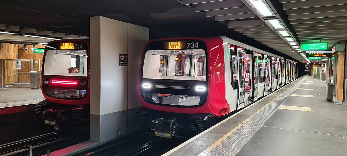 Metrozug an der Station Place Guichard in Lyon