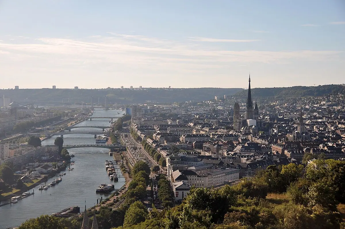 Panorama von Rouen und den Brücken über die Seine