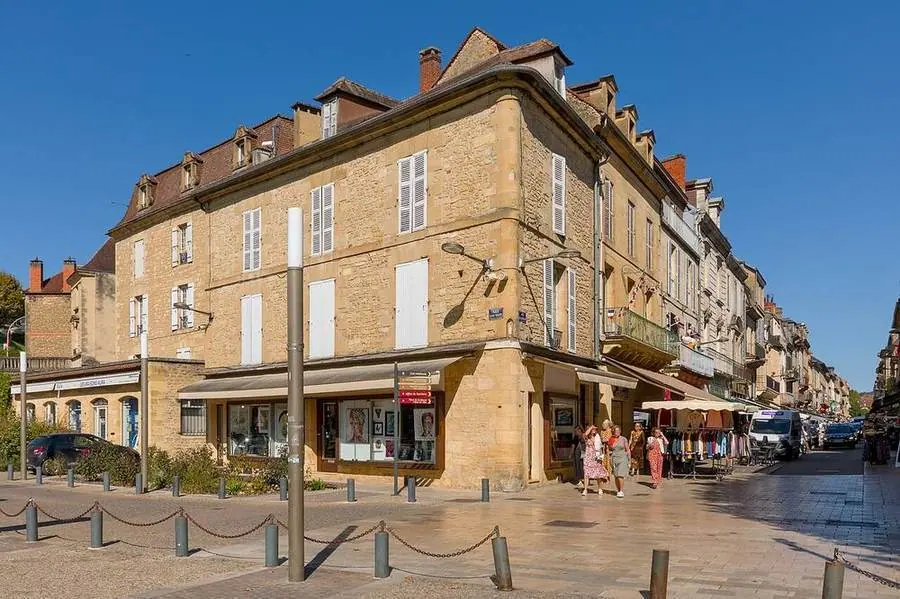 Sandsteinfassaden in der Altstadt von Sarlat-la-Canéda