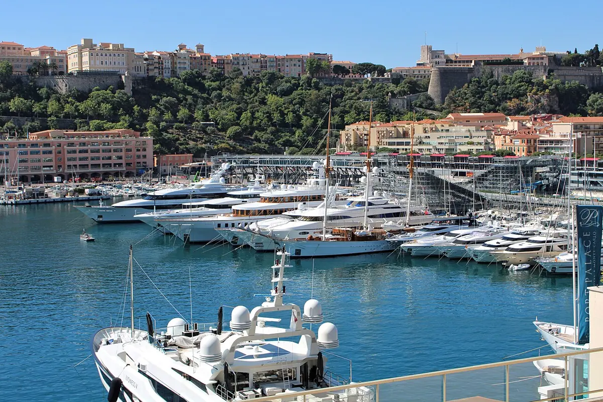 Yachten im Port Hercule in Monaco.